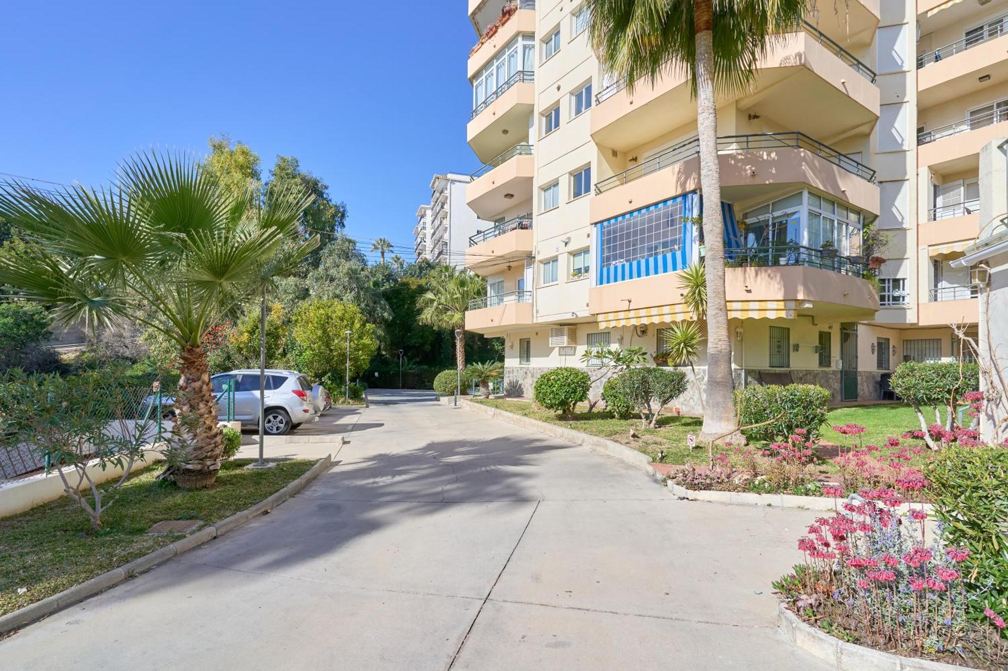 Bright And Spacious 2 Bed Apt Nerja Buitenkant foto