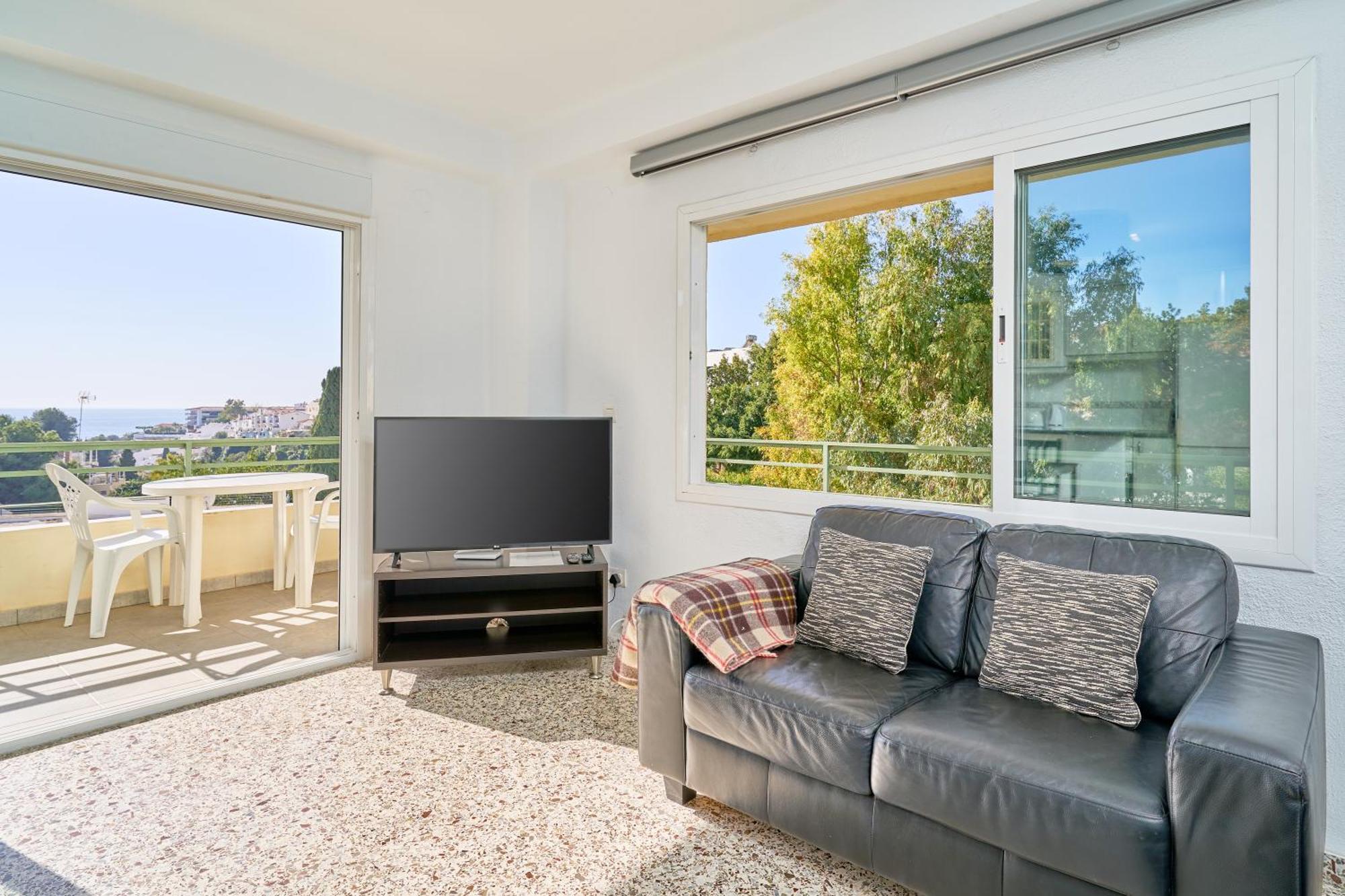 Bright And Spacious 2 Bed Apt Nerja Buitenkant foto